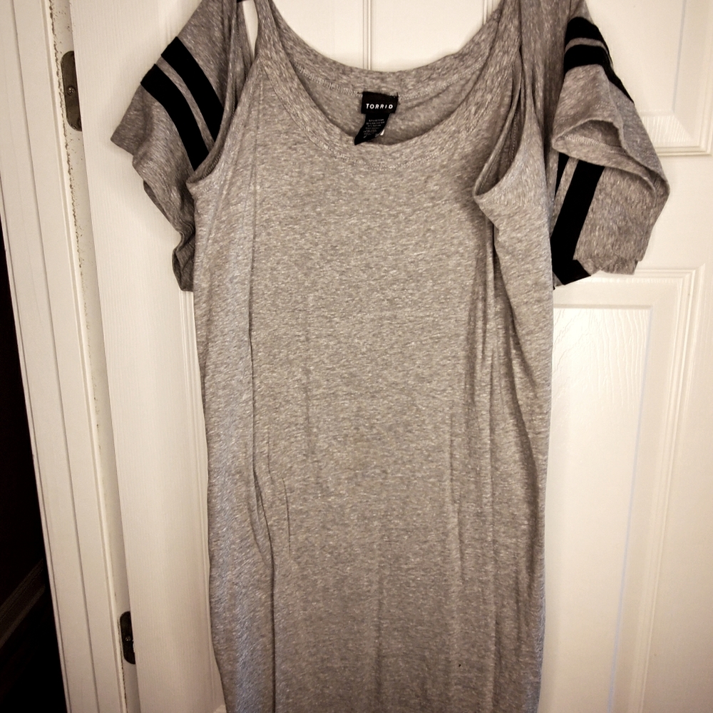 Open shoulder casual shirt